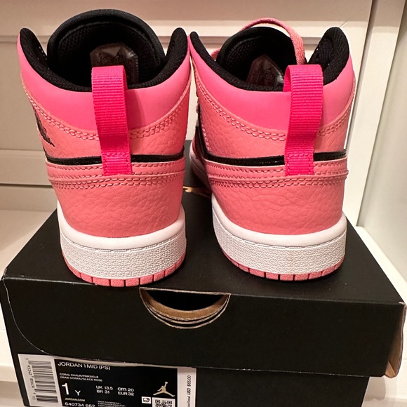 New, Jordan 1 Mid PS Coral Chalk/ Pinksicle 1Y - Picture 6 of 7